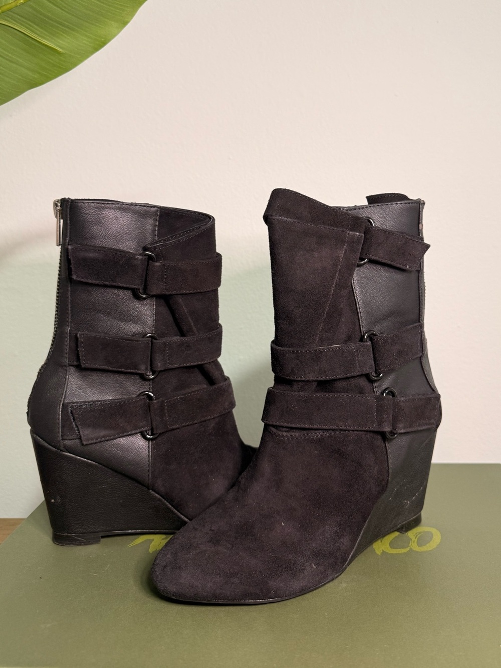 Steve Madden Falcon Black Leather Strappy Heeled Ankle Boots – Size 6